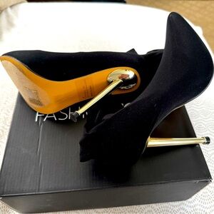 ‼️ S O L D‼️ Fashion Nova Black and Gold Hosiery Socks